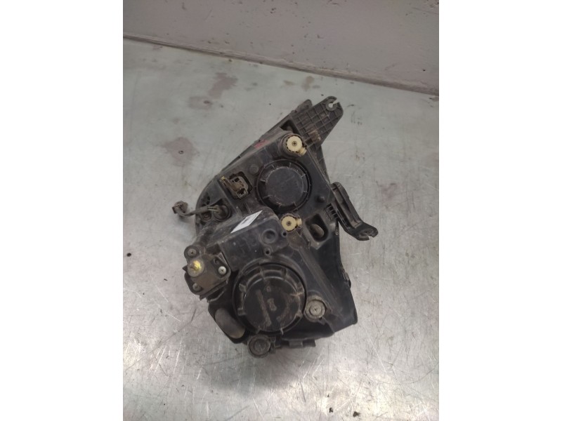 Recambio de faro derecho para ssangyong rexton 290 referencia OEM IAM   