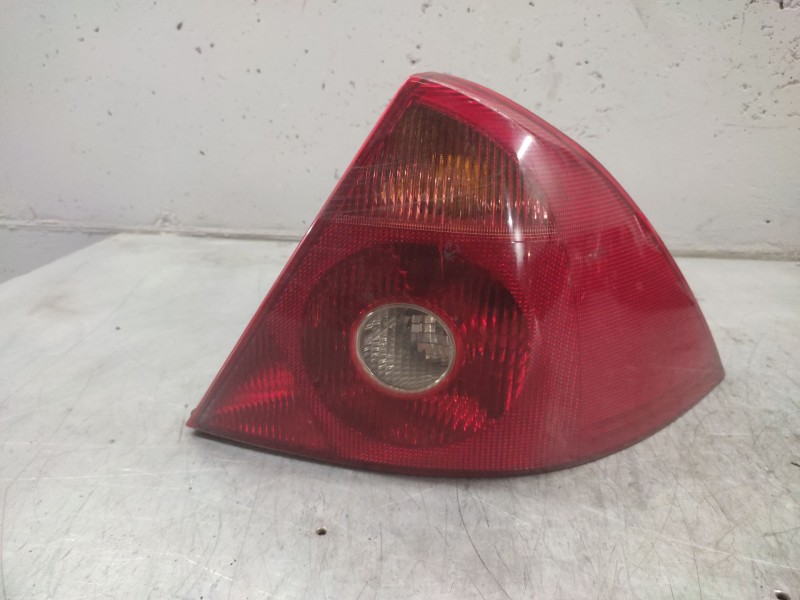 Recambio de piloto trasero derecho para ford mondeo berlina (ge) ambiente referencia OEM IAM   