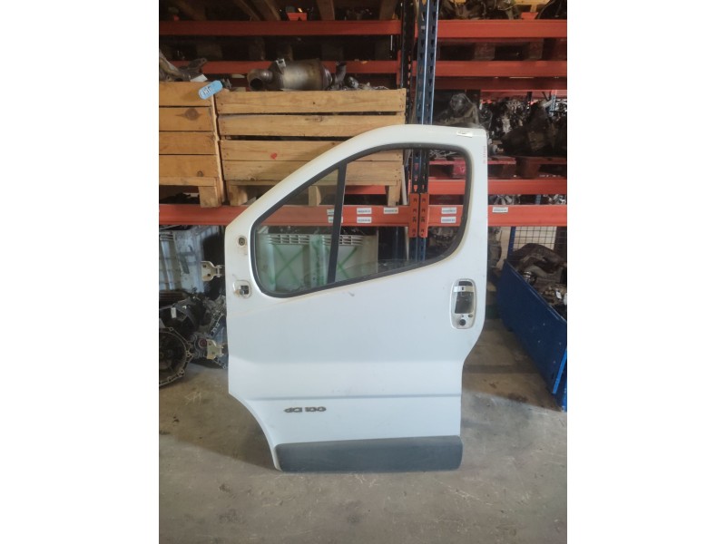 Recambio de puerta delantera izquierda para renault trafic ii furgoneta (fl) 1.9 dci 100 (fl0c) referencia OEM IAM   