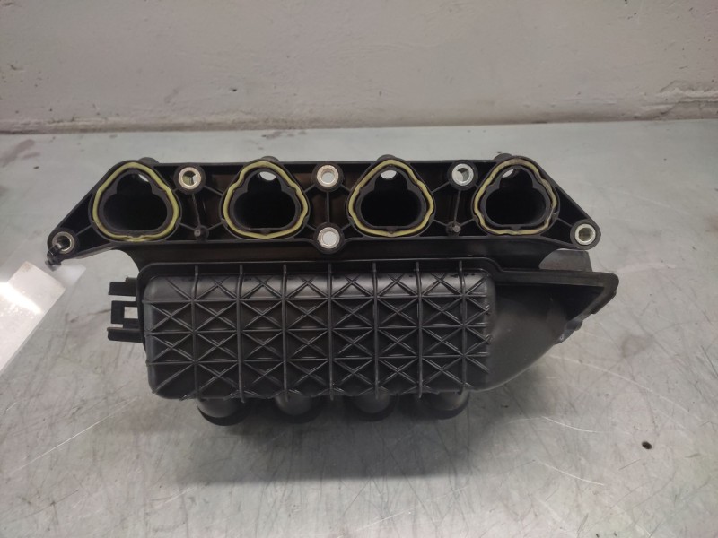 Recambio de colector admision para skoda fabia (6y2/6y3) attractive referencia OEM IAM 036129711FM  