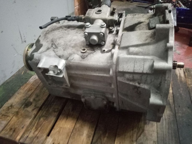 Recambio de caja cambios para iveco eurocargo 05.03  3.9 diesel referencia OEM IAM 2865S630E03 10765609 8870873