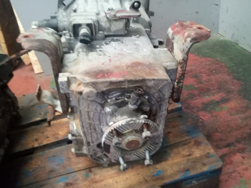 Recambio de caja cambios para iveco eurocargo referencia OEM IAM 2865613P00 7712347 8869368