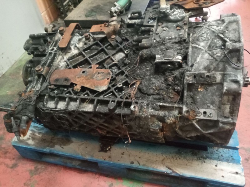 Recambio de caja cambios para renault premium route 2006 10.8 diesel referencia OEM IAM 16S2221TD 5010613562 1343050002