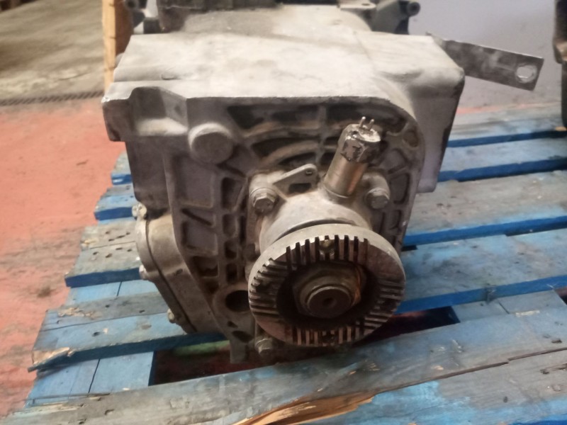 Recambio de caja cambios para iveco eurocargo 05.03  3.9 diesel referencia OEM IAM 285561B00 0640317 8869376