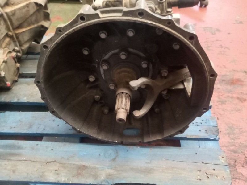 Recambio de caja cambios para iveco eurocargo 05.03  3.9 diesel referencia OEM IAM 285561B00 0640317 8869376