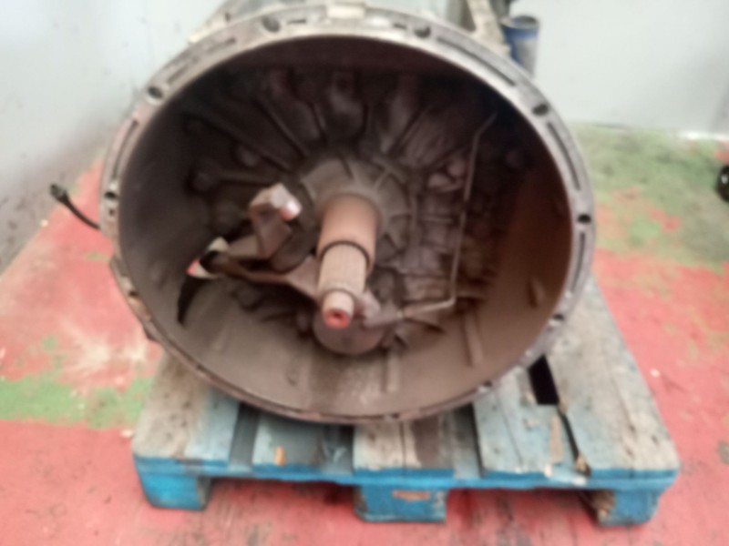 Recambio de despiece caja cambios para volvo trucks b12b referencia OEM IAM VT2412B  3190325