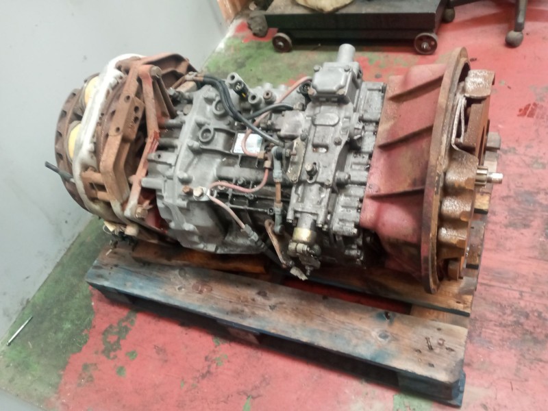 Recambio de caja cambios para renault autobus-furgon 330 referencia OEM IAM 8S180 5010197336 1304054139