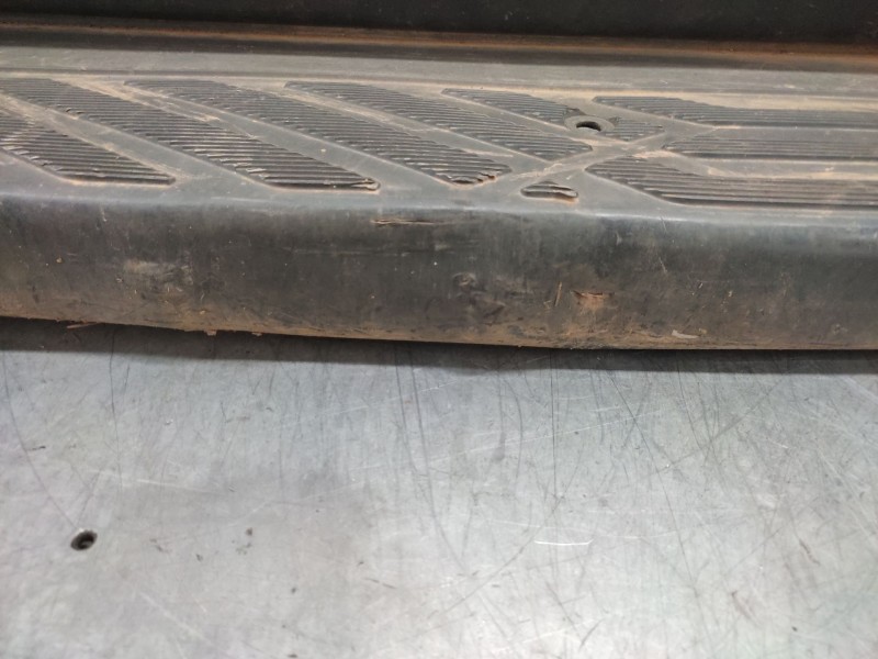 Recambio de paragolpes trasero para volkswagen crafter combi (2e) combi 35 batalla mediana con techo alto referencia OEM IAM  CE