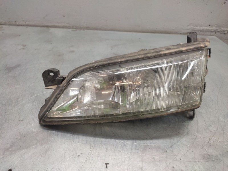 Recambio de faro izquierdo para opel vectra b (j96) 2.0 dti 16v (f19) referencia OEM IAM   