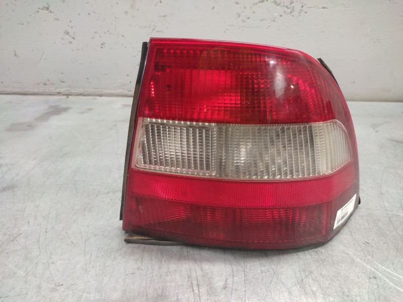 Recambio de piloto trasero derecho para opel vectra b (j96) 2.0 dti 16v (f19) referencia OEM IAM   