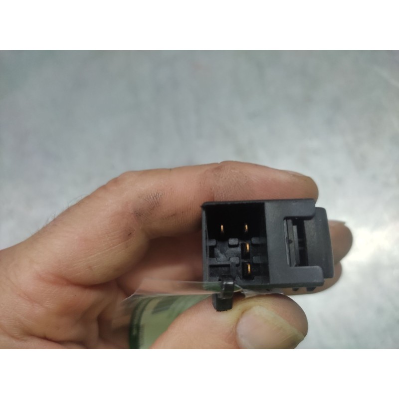 Recambio de mando elevalunas delantero derecho para volkswagen golf iv berlina (1j1) 1.9 tdi referencia OEM IAM 3B0959855B  