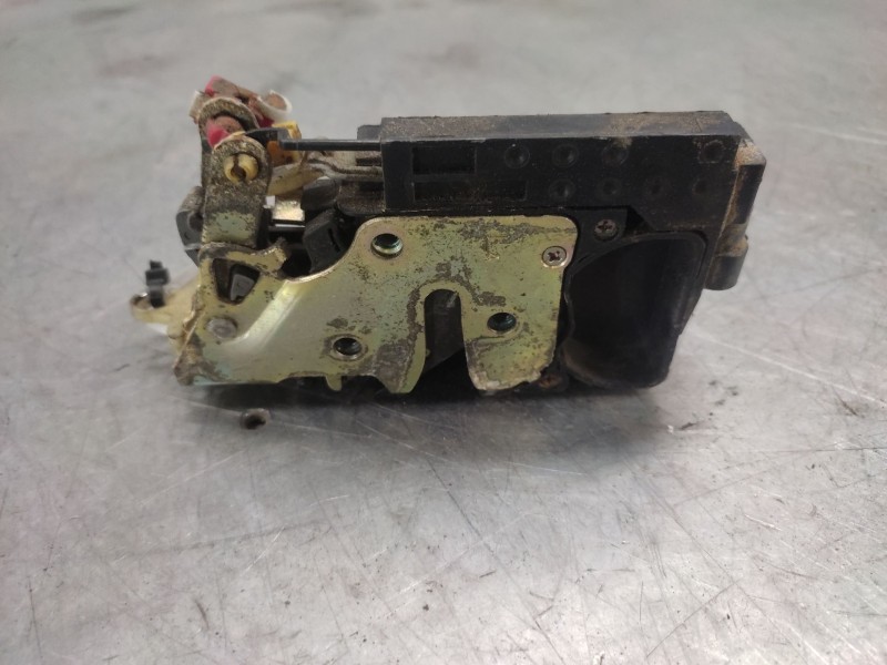 Recambio de cerradura puerta delantera izquierda para ssangyong rexton 290 referencia OEM IAM   