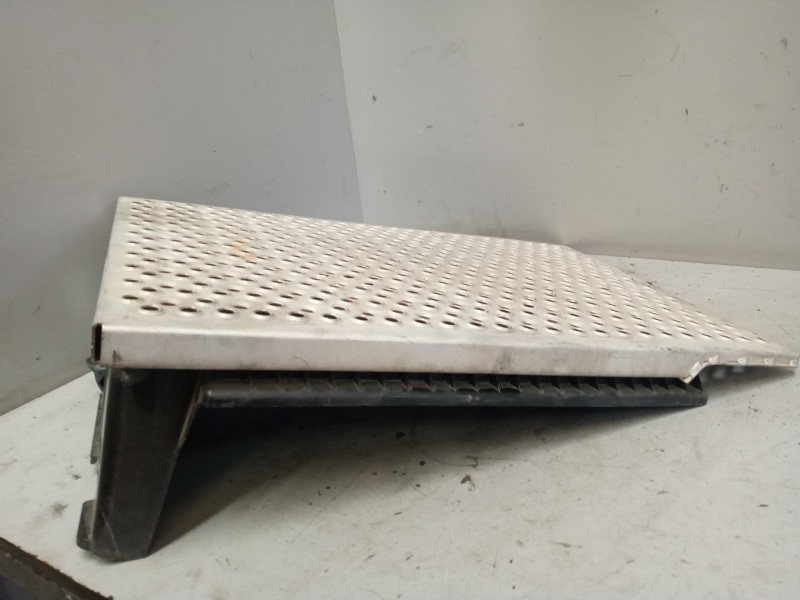 Recambio de tapa bateria para daf serie xf105.xxx 12.9 diesel referencia OEM IAM 1791916  