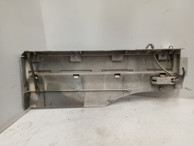Recambio de moldura trasera cabina para daf serie xf105.xxx 12.9 diesel referencia OEM IAM 1291170  IZQUIERDA