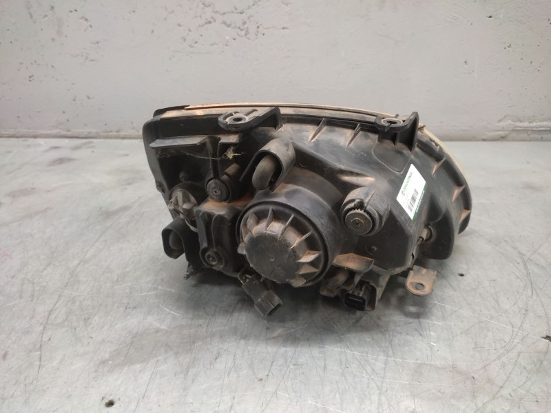 Recambio de faro izquierdo para kia carens 2.0 crdi ex monovolumen referencia OEM IAM   