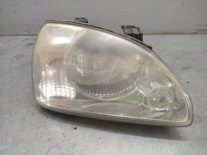 Recambio de faro derecho para kia carens 2.0 crdi ex monovolumen referencia OEM IAM   
