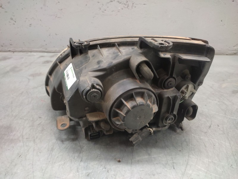 Recambio de faro derecho para kia carens 2.0 crdi ex monovolumen referencia OEM IAM   