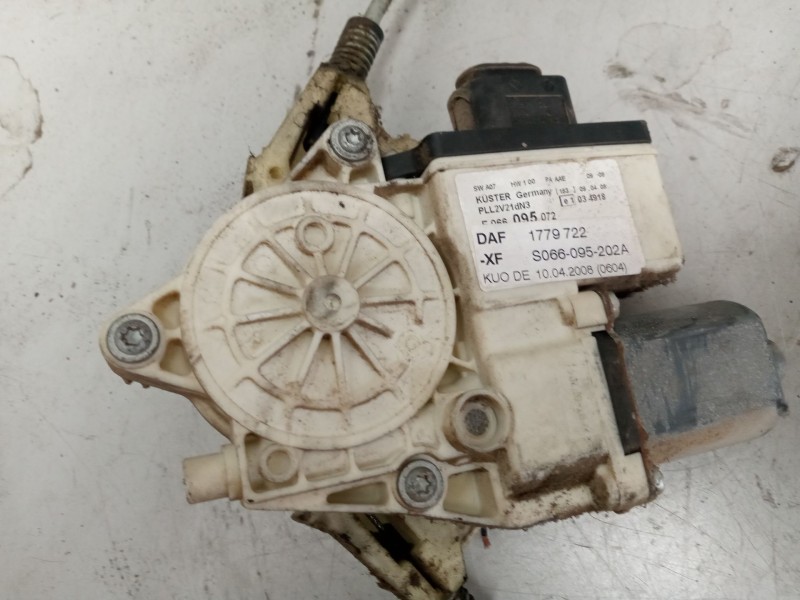 Recambio de elevalunas delantero derecho para daf serie xf105.xxx 12.9 diesel referencia OEM IAM   