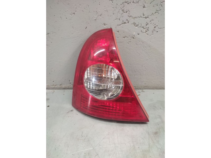 Recambio de piloto trasero izquierdo para renault clio ii fase ii (b/cb0) authentique referencia OEM IAM   