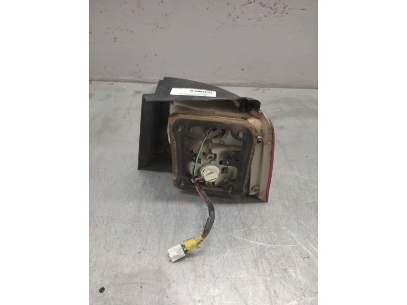 Recambio de piloto trasero izquierdo para kia carens 2.0 crdi ex monovolumen referencia OEM IAM   