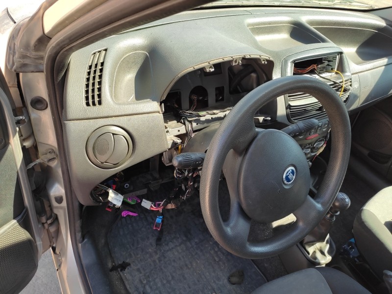 fiat punto berlina (188) del año 2006