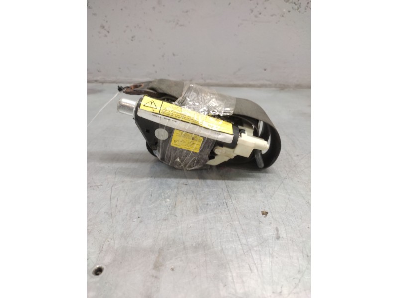 Recambio de cinturon seguridad delantero derecho para fiat punto berlina (188) 1.2 8v active referencia OEM IAM 33043156A  
