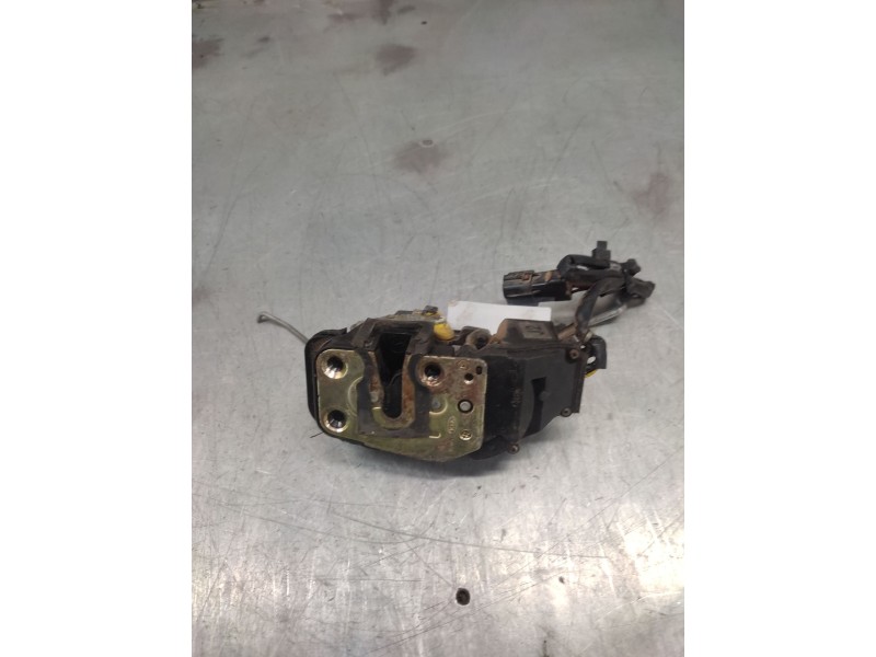 Recambio de cerradura puerta delantera izquierda para kia carens 2.0 crdi ex monovolumen referencia OEM IAM   