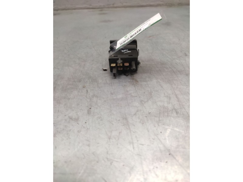 Recambio de boton antivaho para volkswagen golf iv berlina (1j1) 1.9 tdi referencia OEM IAM 1J0959621C  