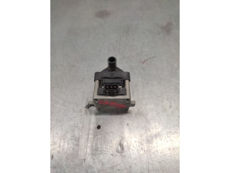 Recambio de bobina encendido para volkswagen golf iii (1h1) 1.6 referencia OEM IAM 3705010CJA  3 PINS