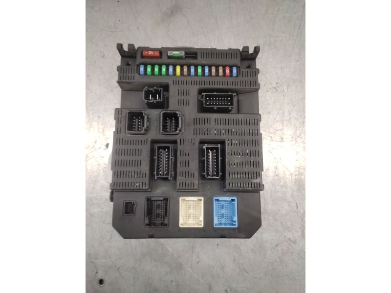 Recambio de caja reles / fusibles para citroën c3 1.1 furio referencia OEM IAM 9659285380  BSI