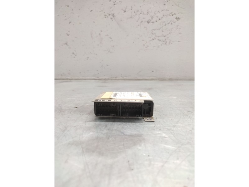 Recambio de centralita airbag para kia carens 2.0 crdi ex monovolumen referencia OEM IAM 0K2FE677F0  