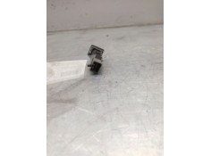 Recambio de boton antiniebla trasero para kia carens 2.0 crdi ex monovolumen referencia OEM IAM  6 PINS  2