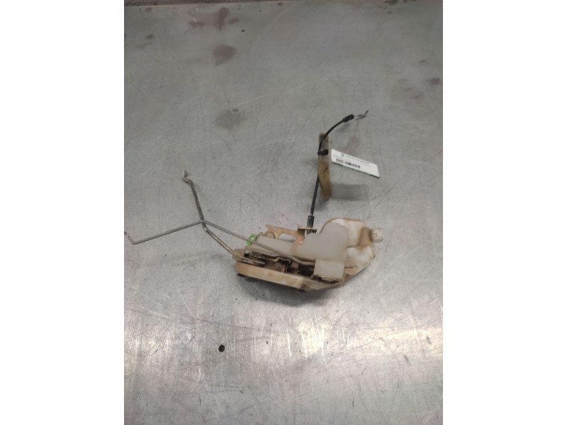 Recambio de cerradura puerta delantera derecha para mitsubishi pajero -- referencia OEM IAM   