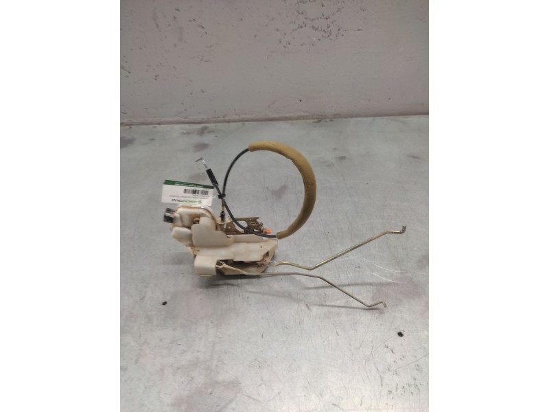 Recambio de cerradura puerta delantera izquierda para mitsubishi pajero -- referencia OEM IAM   