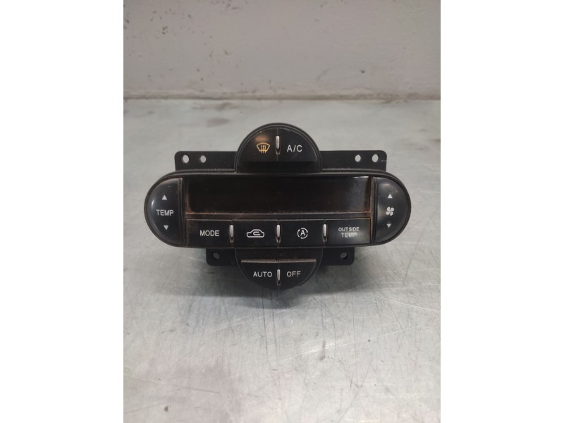 Recambio de mando climatizador para kia carens 2.0 crdi ex monovolumen referencia OEM IAM 0K2FB61190  