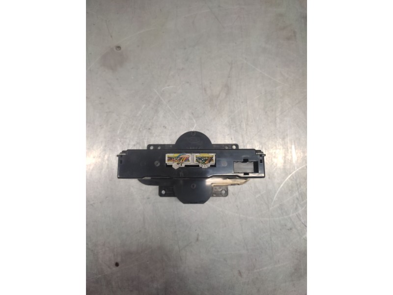 Recambio de mando climatizador para kia carens 2.0 crdi ex monovolumen referencia OEM IAM 0K2FB61190  