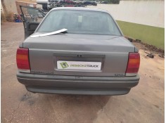 opel omega a del año 1987