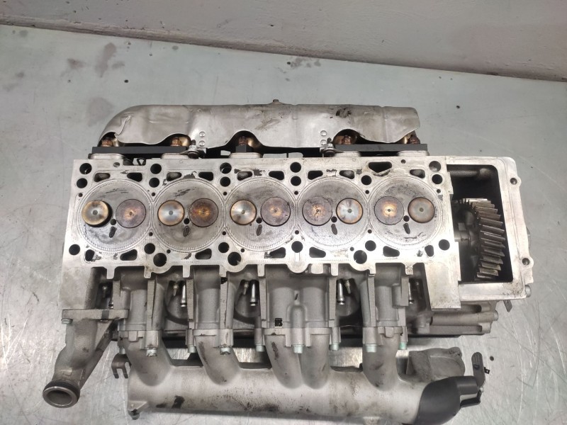 Recambio de culata para volkswagen touareg (7l6) tdi v10 referencia OEM IAM 071033735  