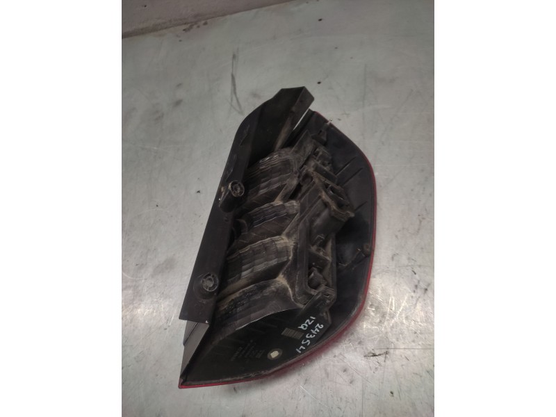 Recambio de piloto trasero izquierdo para renault scenic ii 1.5 dci diesel referencia OEM IAM   