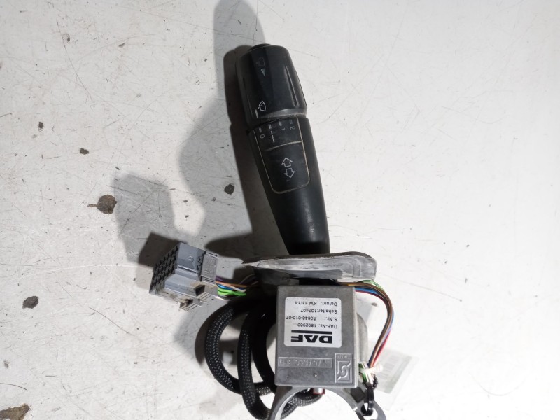 Recambio de mando intermitentes para daf serie xf106.xxx referencia OEM IAM 1892960  