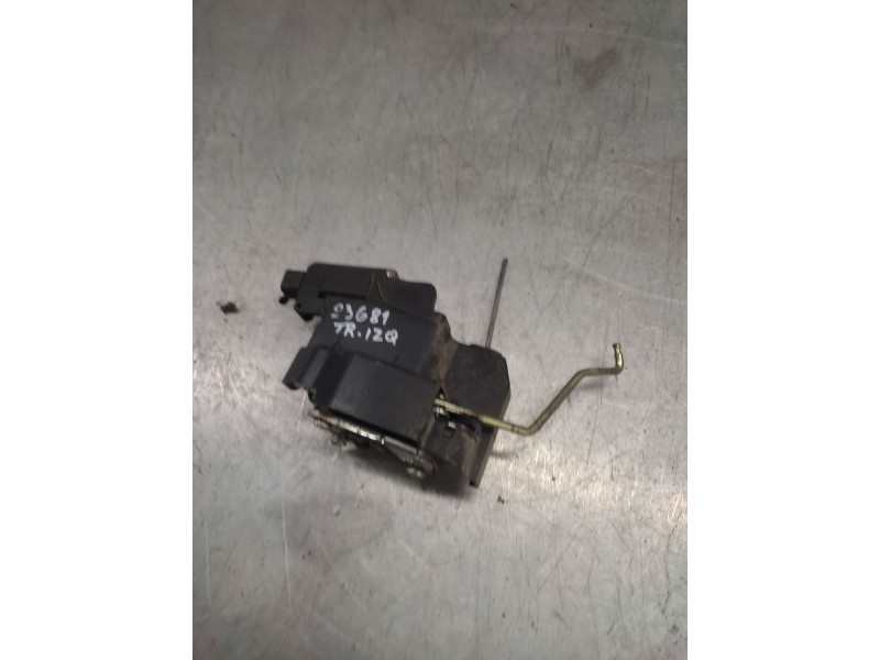 Recambio de cerradura puerta trasera izquierda para kia picanto 1.1 crdi active referencia OEM IAM  2 PINS 