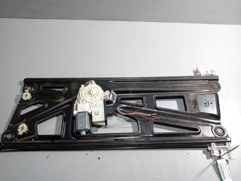 Recambio de elevalunas delantero izquierdo para daf serie xf106.xxx referencia OEM IAM   