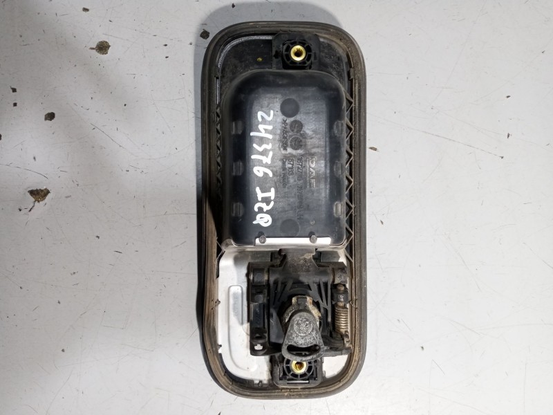 Recambio de maneta exterior delantera izquierda para daf serie xf106.xxx referencia OEM IAM 1832760  