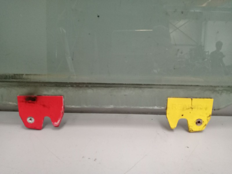 Recambio de luna delantera derecha para daf serie xf106.xxx referencia OEM IAM 1950776  