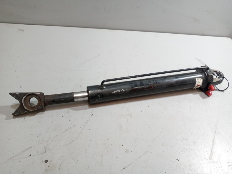 Recambio de brazo elevacion cabina para renault magnum ab 2005 referencia OEM IAM 5010629264  