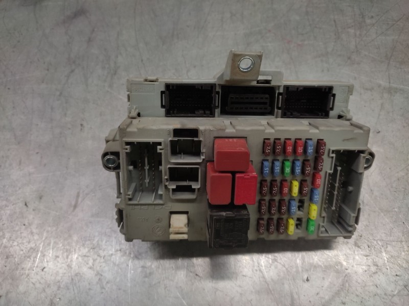 Recambio de caja reles / fusibles para citroën jumper ii furgoneta 2.2 hdi 100 referencia OEM IAM A653  