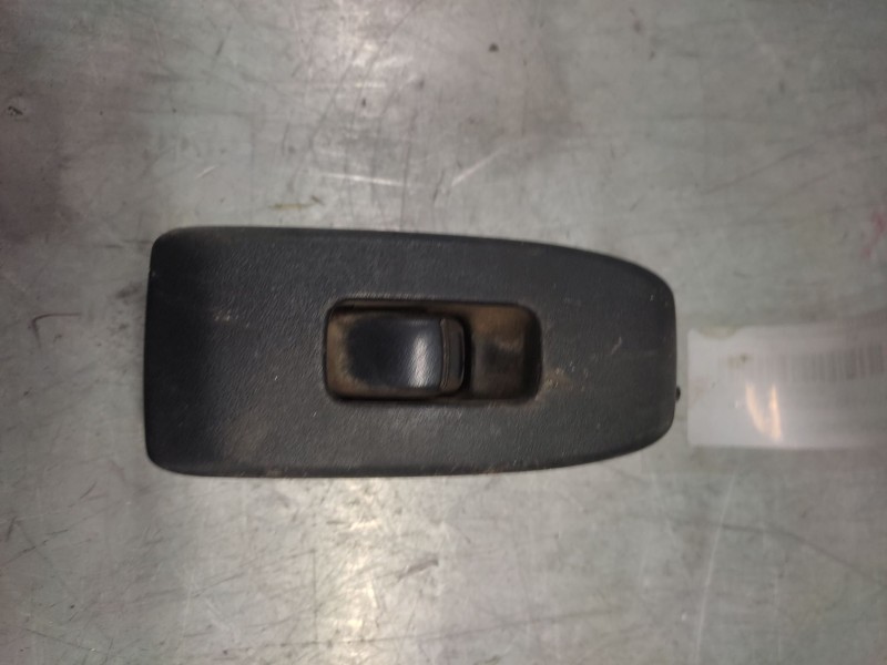 Recambio de mando elevalunas delantero derecho para mitsubishi pajero -- referencia OEM IAM MR445659  