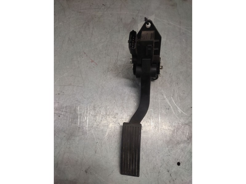 Recambio de potenciometro pedal para kia picanto 1.1 crdi active referencia OEM IAM 327271C801  6 PINS