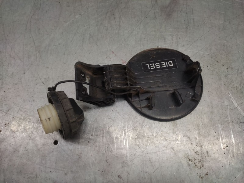 Recambio de tapa exterior combustible para kia picanto 1.1 crdi active referencia OEM IAM   