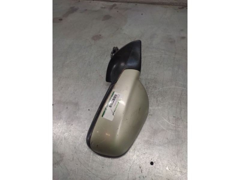 Recambio de retrovisor izquierdo para peugeot 407 st confort referencia OEM IAM ELECTRICO7CABLES  